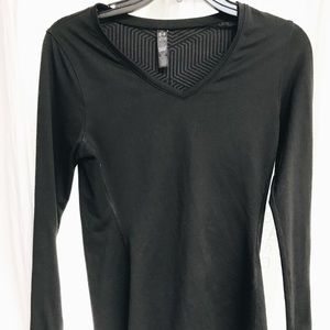 Under Armour Cold Gear V neck